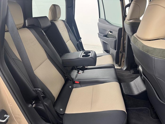 2024 Lexus GX 550 Overtrail VJA252R 4X4 Moon Desert Two-Tone