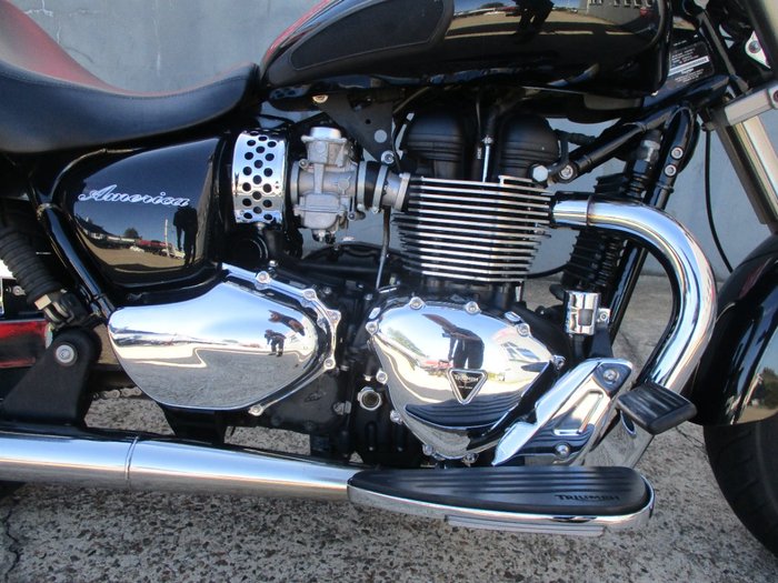 2016 Triumph AMERICA BLACK