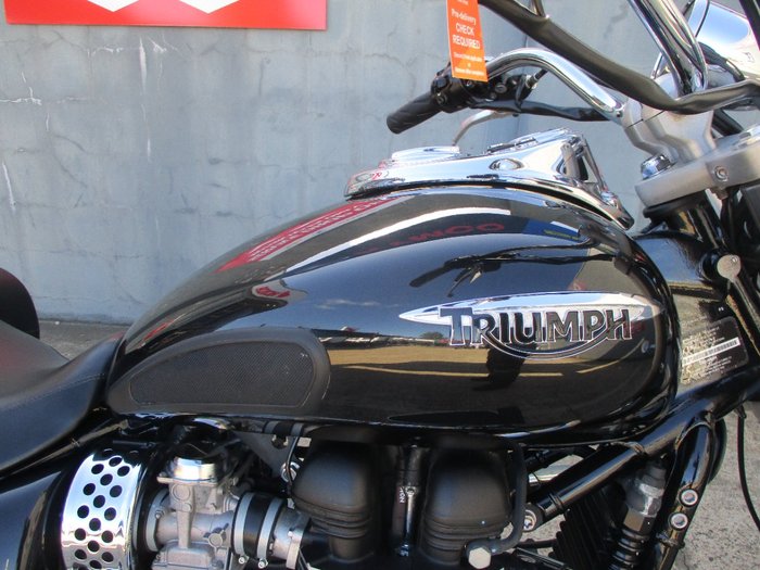 2016 Triumph AMERICA BLACK