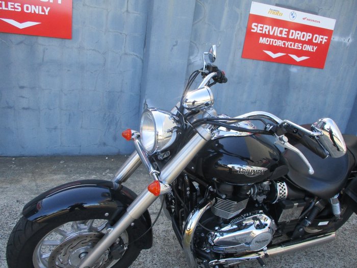 2016 Triumph AMERICA BLACK