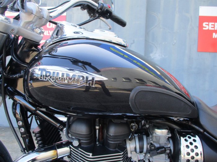 2016 Triumph AMERICA BLACK