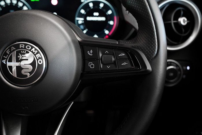 2023 Alfa Romeo Giulia Veloce