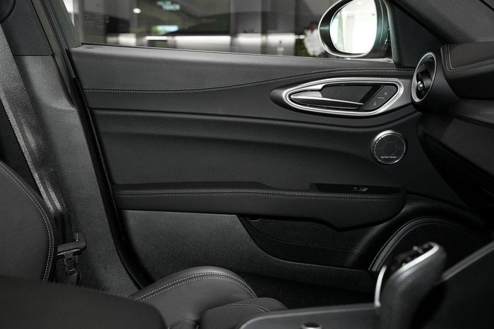 2023 Alfa Romeo Giulia Veloce