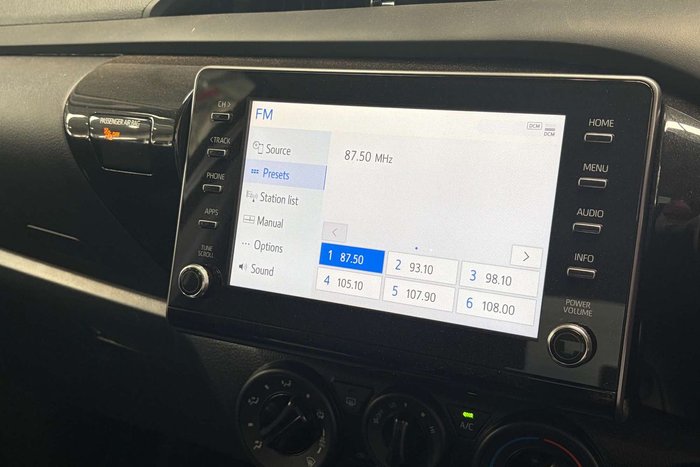 2025 Toyota Hilux SR