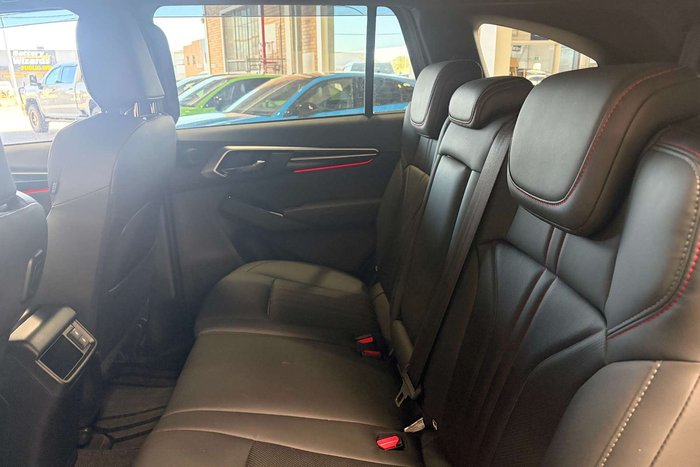 2025 Isuzu MU-X X-TERRAIN