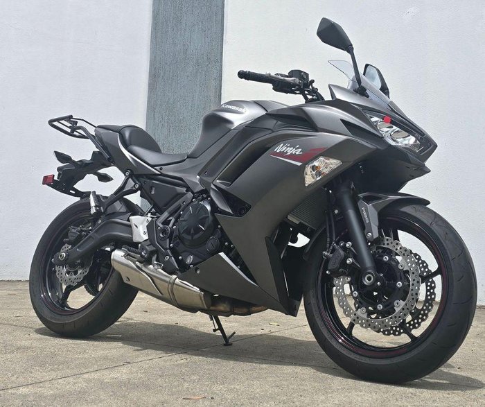 2021 Kawasaki Ninja 650 ABS Ninja Silver