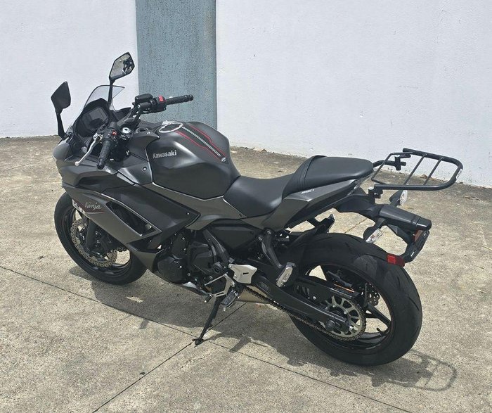 2021 Kawasaki Ninja 650 ABS Ninja Silver
