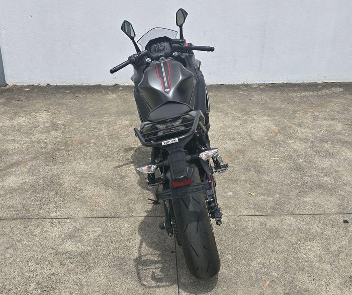 2021 Kawasaki Ninja 650 ABS Ninja Silver