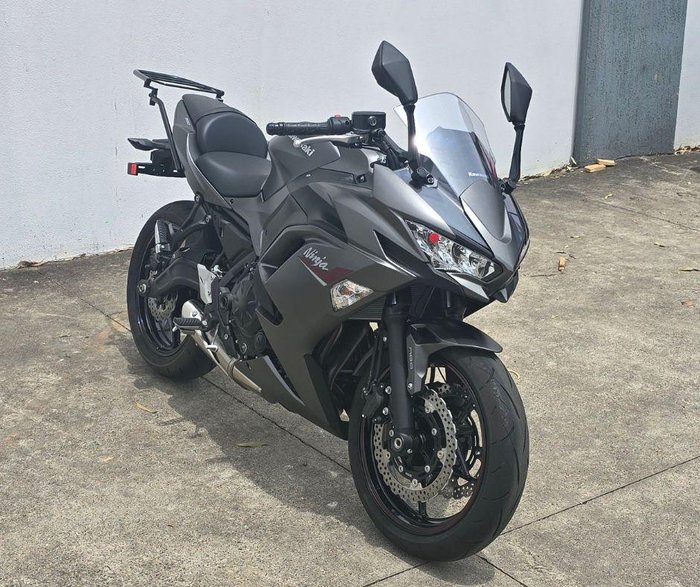 2021 Kawasaki Ninja 650 ABS Ninja Silver