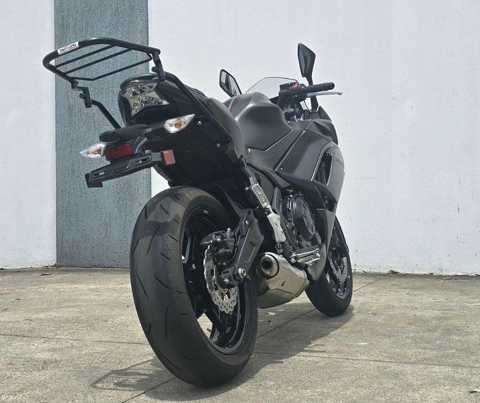 2021 Kawasaki Ninja 650 ABS Ninja Silver