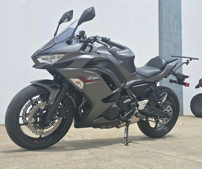 2021 Kawasaki Ninja 650 ABS Ninja Silver