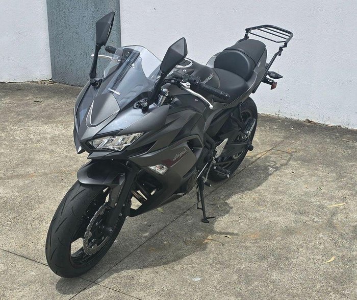 2021 Kawasaki Ninja 650 ABS Ninja Silver