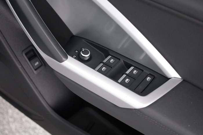 2023 Audi Q3 35 TFSI S line