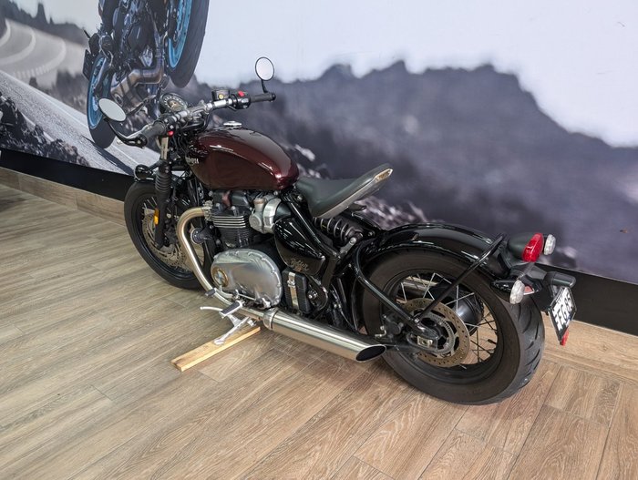 2018 Triumph BONNEVILLE BOBBER BRONZE