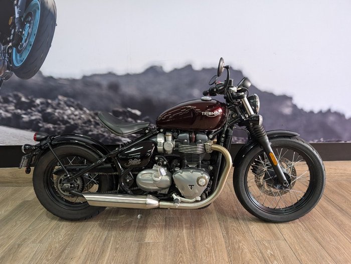 2018 Triumph BONNEVILLE BOBBER BRONZE