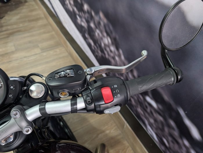 2018 Triumph BONNEVILLE BOBBER BRONZE