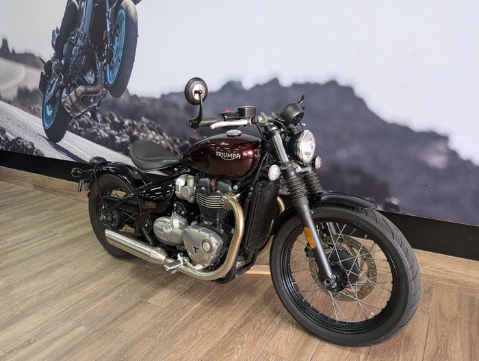 2018 Triumph BONNEVILLE BOBBER BRONZE