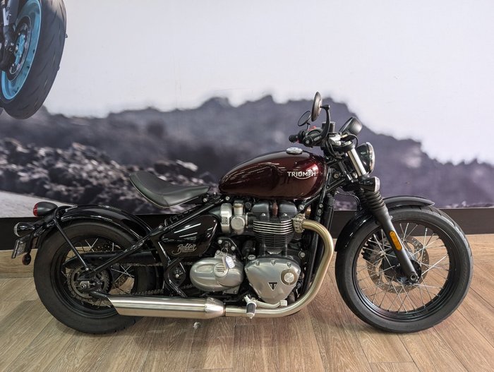 2018 Triumph BONNEVILLE BOBBER BRONZE