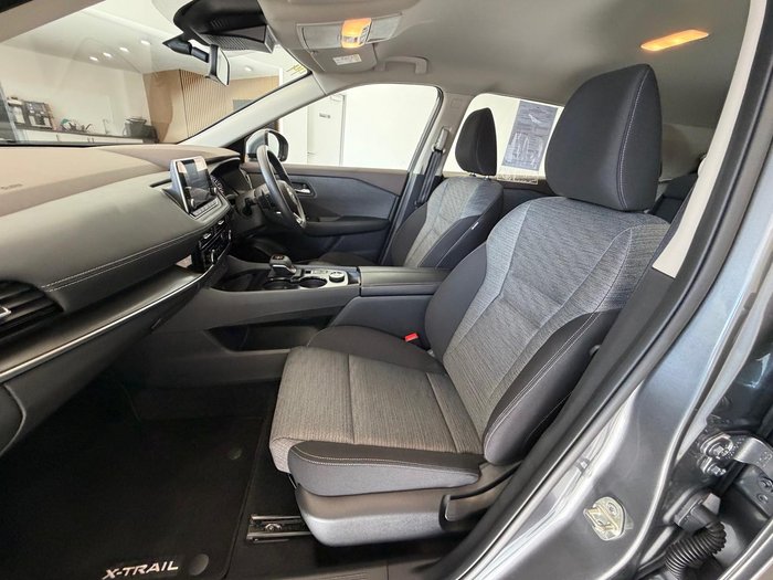 2025 Nissan X-TRAIL ST