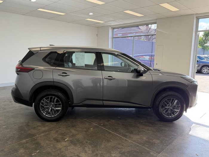 2025 Nissan X-TRAIL ST