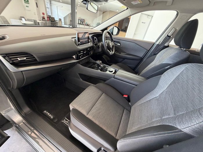 2025 Nissan X-TRAIL ST