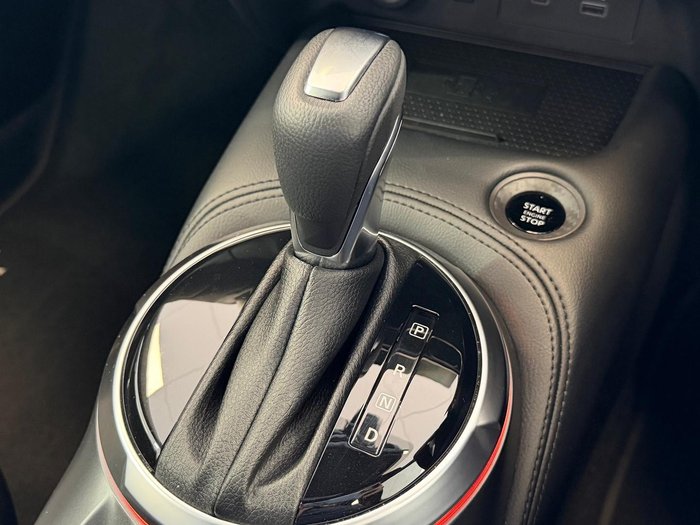 2024 Nissan JUKE ST-L