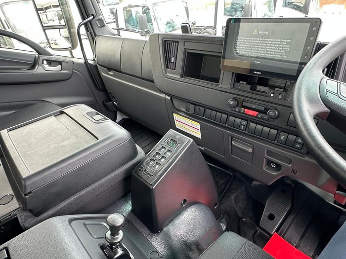 2025 Isuzu F Series 170-260