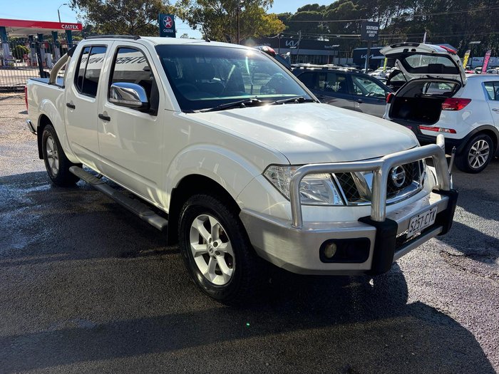 2011 Nissan Navara ST D40 MY11 4X4 Dual Range Polar White