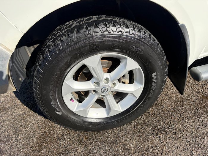 2011 Nissan Navara ST D40 MY11 4X4 Dual Range Polar White