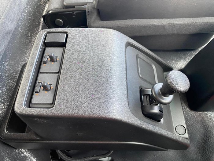 2025 Isuzu F Series 260-300