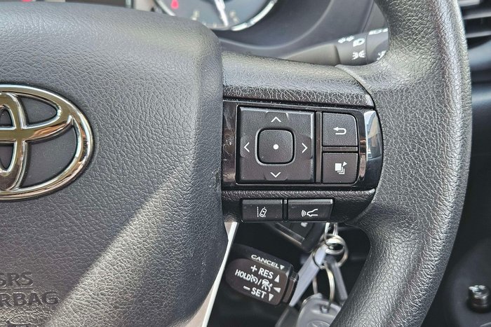 2023 Toyota Hilux SR