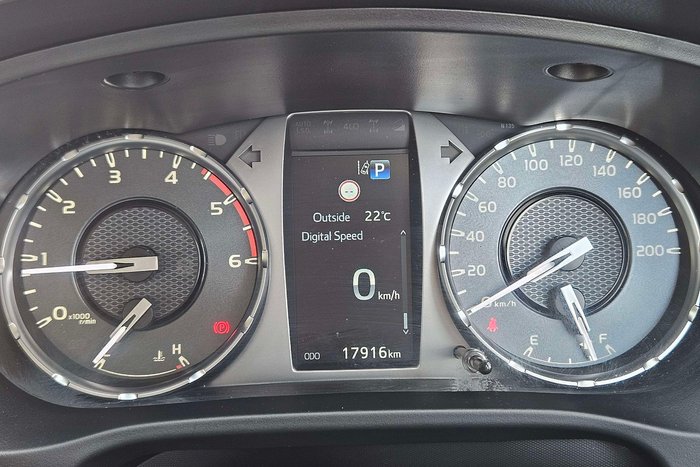 2023 Toyota Hilux SR