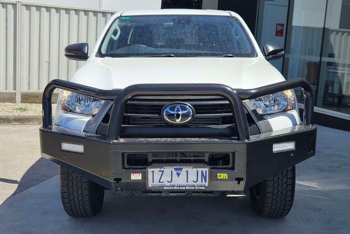 2023 Toyota Hilux SR