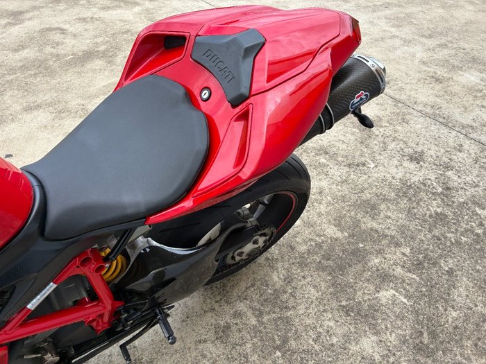 2008 DUCATI 848 Red