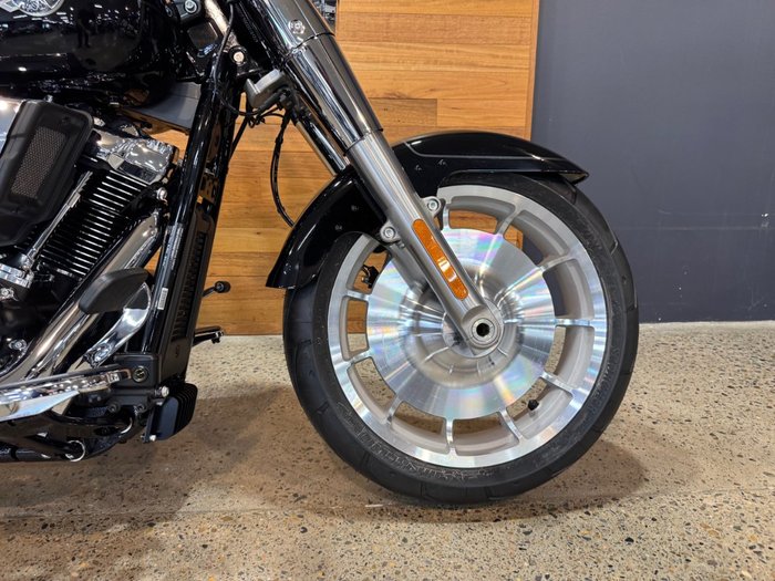 2025 Harley-davidson FLFB FAT BOY (117) Vivid Black