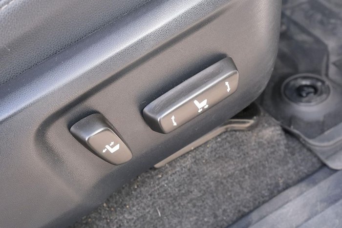 2020 Toyota Hilux SR5