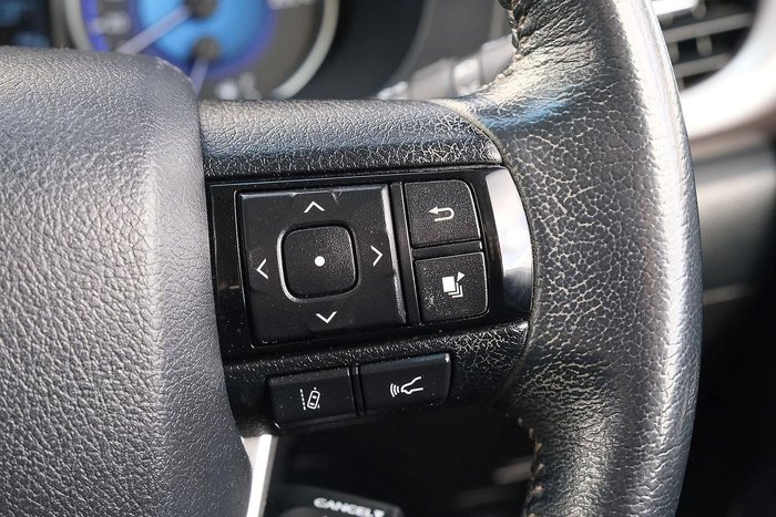 2020 Toyota Hilux SR5