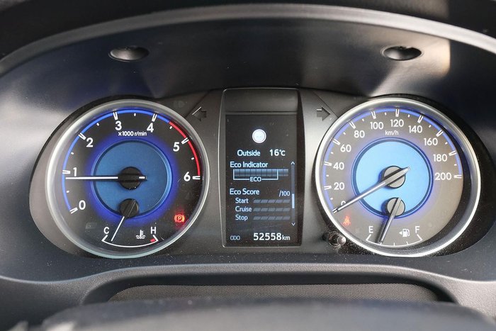 2020 Toyota Hilux SR5