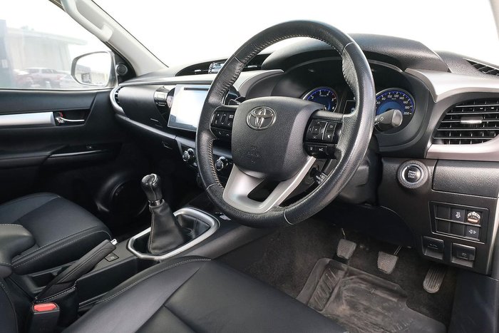 2020 Toyota Hilux SR5