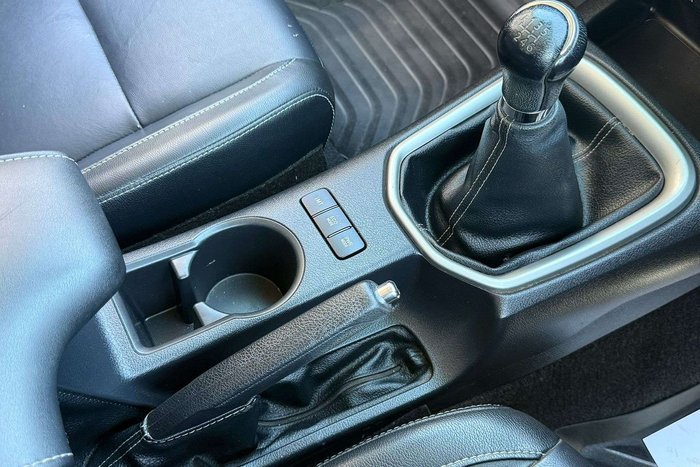 2020 Toyota Hilux SR5