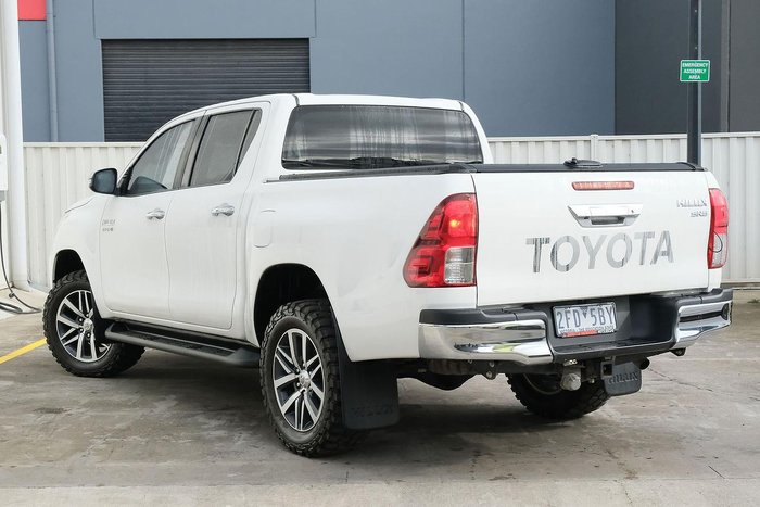 2020 Toyota Hilux SR5