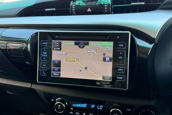 2020 Toyota Hilux SR5