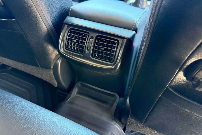 2020 Toyota Hilux SR5