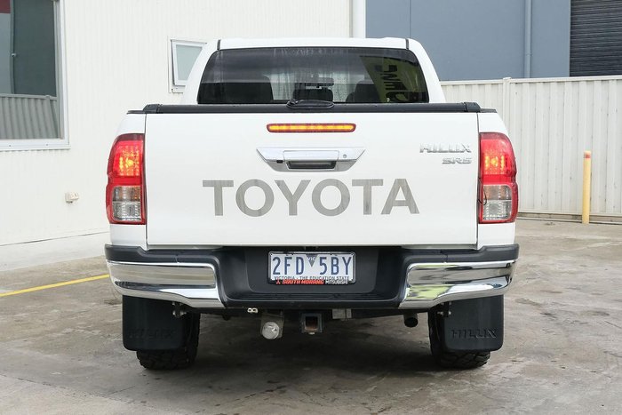 2020 Toyota Hilux SR5