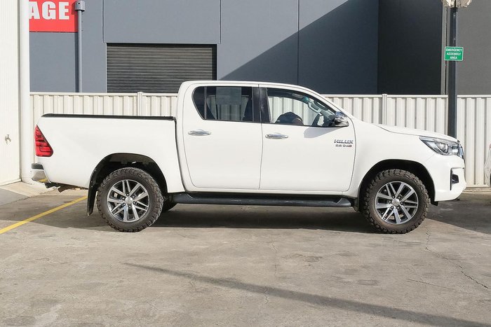 2020 Toyota Hilux SR5