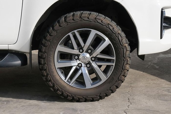 2020 Toyota Hilux SR5
