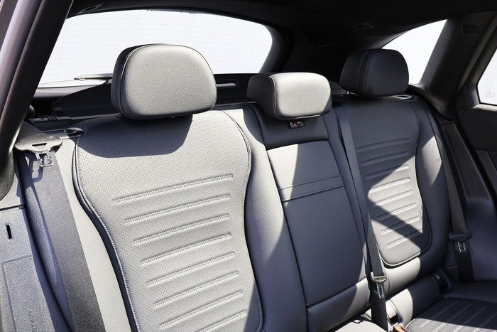 2024 Mercedes-Benz GLC-Class GLC300