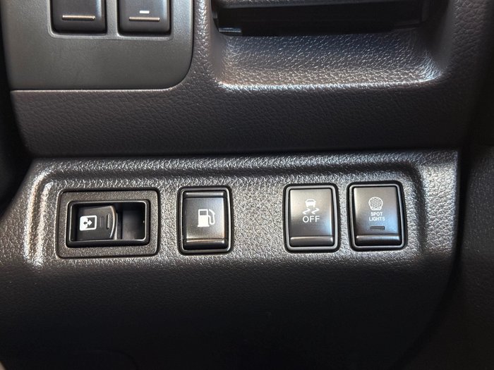 2019 Nissan Navara N-TREK