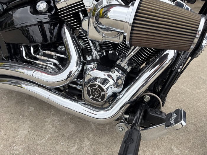 2016 HARLEY-DAVIDSON FXSB SOFTAIL BREAKOUT