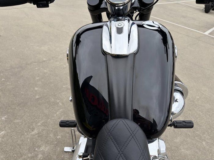 2016 HARLEY-DAVIDSON FXSB SOFTAIL BREAKOUT